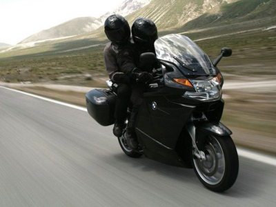 Ποιοι αναβάτες δεν χρησιμοποιούν πινακίδες;